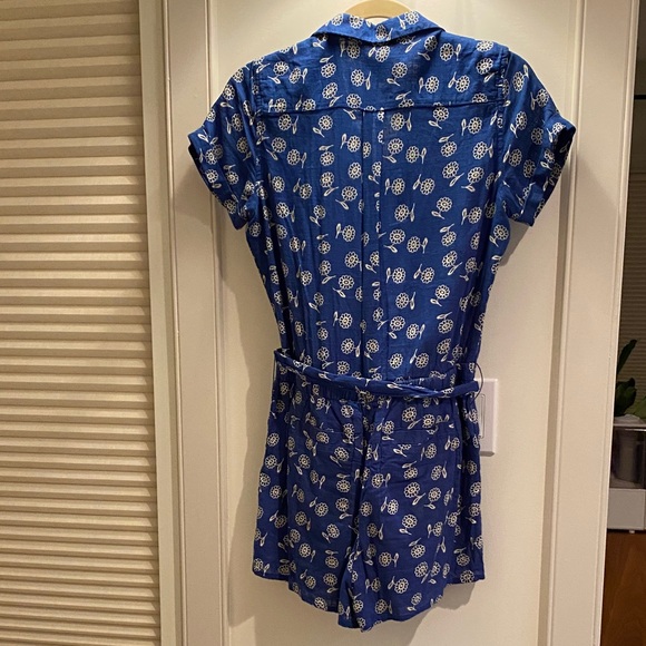 Toad&Co Blue Floral Patterned romper - Picture 3 of 4